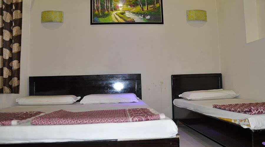 Hotel Madhav, Virpur 5